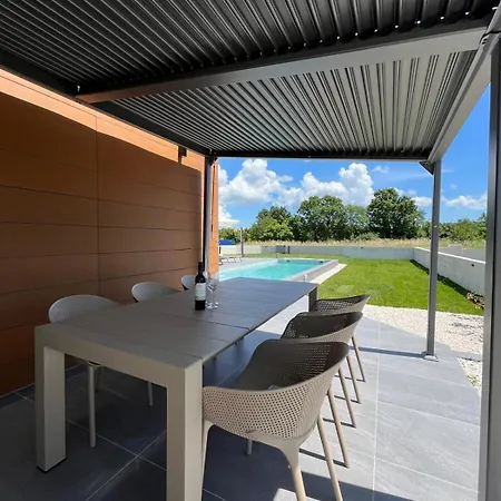 Luxury Kiara With Private Heated Pool And Jacuzzi- 15min From Sea * Orbanići