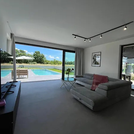 Luxury Kiara With Private Heated Pool And Jacuzzi- 15min From Sea 别墅 *
