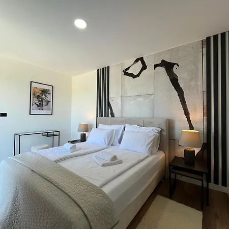 Luxury Kiara With Private Heated Pool And Jacuzzi- 15min From Sea Villa