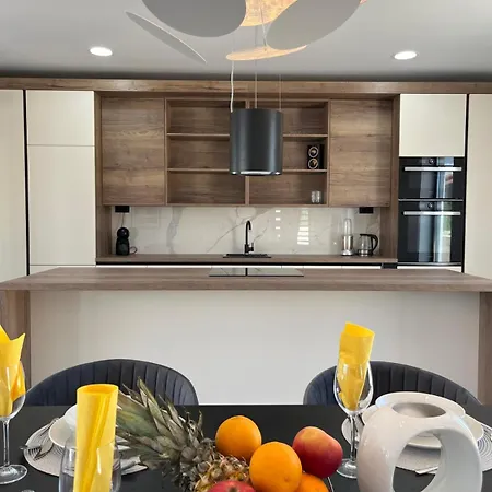 Luxury Kiara With Private Heated Pool And Jacuzzi- 15min From Sea Villa *