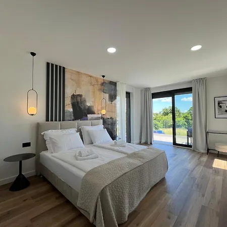 Luxury Kiara With Private Heated Pool And Jacuzzi- 15min From Sea *