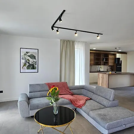 Luxury Kiara With Private Heated Pool And Jacuzzi- 15min From Sea